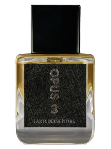 Opus 3 by Lartedelsentire bottle