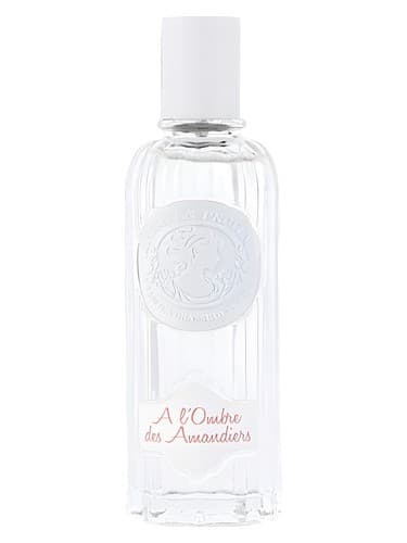 À L'Ombre des Amandiers by Jeanne en Provence bottle